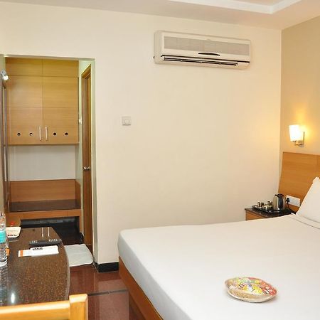 Malles Manotaa Chennai Luaran gambar