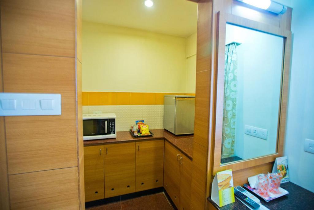 Malles Manotaa Chennai Bilik gambar