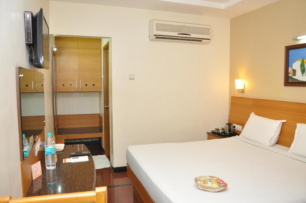 Malles Manotaa Chennai Luaran gambar
